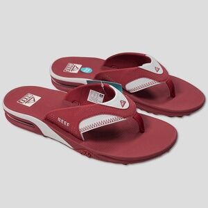 Reef Fanning Pregame / Tailgate Sandals  - NWT‎ Mens 10 Crimson  - #48627-FL2